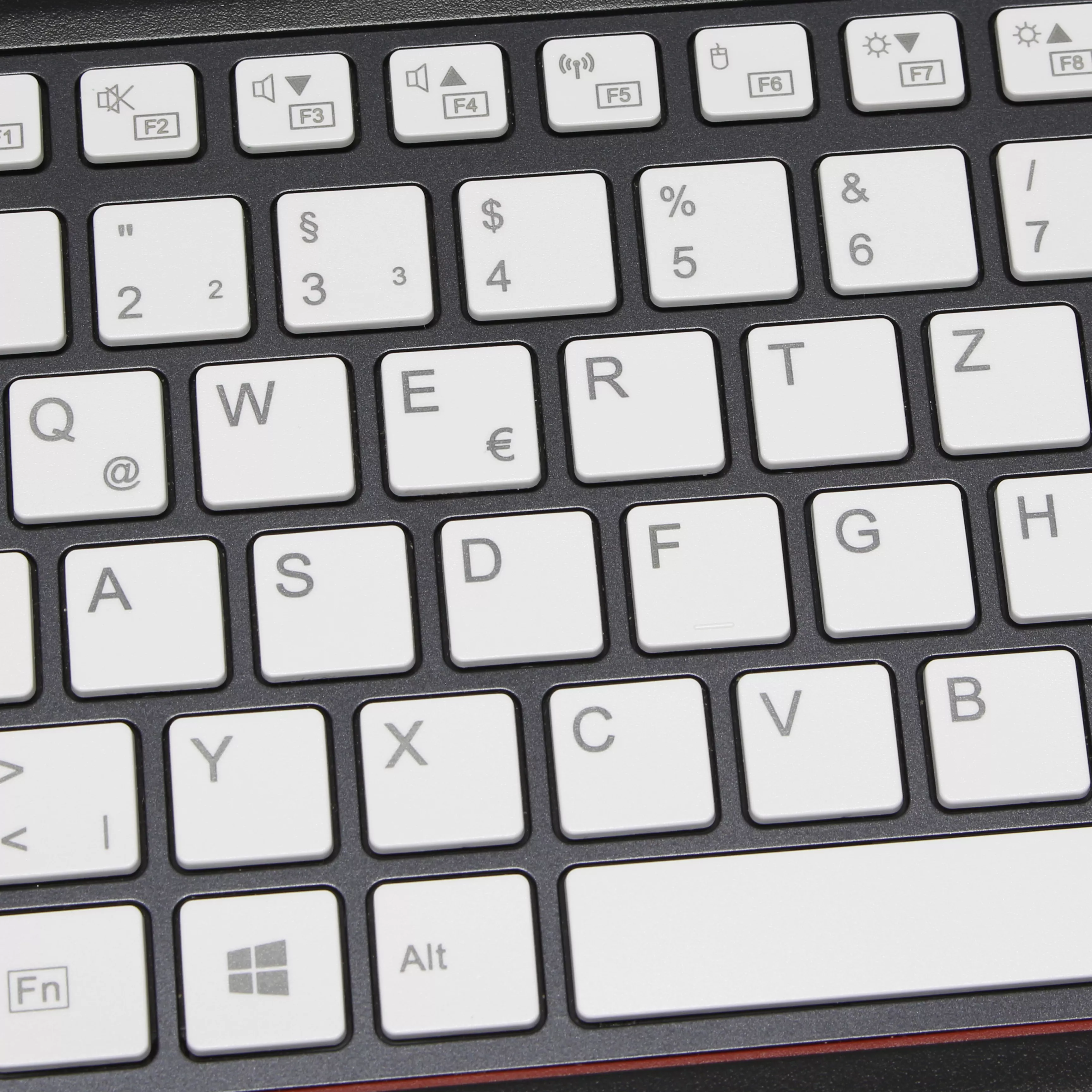 Fujitsu Lifebook E559 | 16GB RAM | 1TB NVMe SSD | Intel Core i7-8665U | 15.6" Full HD Display | Windows 11 Pro | WLAN & Bluetooth | MS Office 2024